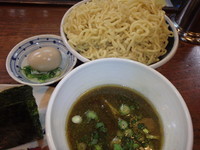 「つけそば(780円)特盛(500g、無料)、味玉(100円)」@周一の写真