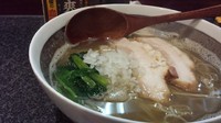 「狂煮干し　魚三の父　950円」@烈志笑魚油 麺香房 三くの写真