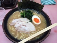 「ラーメン中盛り【720円】」@磯子家の写真