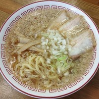 「蔵出し醤油らーめん（背油・玉ねぎ）　￥６００」@喜多方食堂 浅草本店の写真