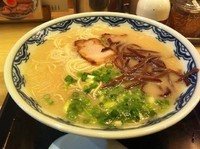 「博多ラーメン700円」@由丸 八重洲仲通り店の写真