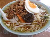 「野菜ラーメン（とり皮入り）」@さくらい食堂の写真