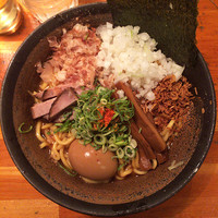 「あぶらそば味玉入り」@瞠 池袋店の写真