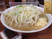 「普通盛 小（麺少なめ）」@ラーメン二郎 品川店の写真