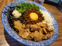 「台湾汁無し油そば（並盛）」@ラーメン燈郎の写真