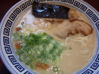 「４番セット(1,030円)(屋台ラーメン、焼きめし、唐揚げ他」@清陽軒 本店の写真