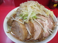 「小豚（ヤサイニンニクアブラ）」@ラーメン二郎 西台駅前店の写真