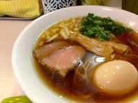 「味玉醤油そば」@蔦の葉の写真