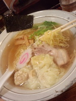 「塩そば（大盛同料金）700円＋わんたん210円」@汐屋 まる長の写真