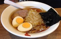 「八王子らーめん＋煮玉子＋ランチ半餃子(3ケ)＋ご飯(小)」@ら～めん 熊八の写真