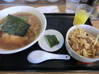 「今週のランチC.ラーメンとネギチャーシュー丼780円」@たけのこの写真