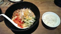 「冷やし坦々麺、大盛り、半ライス」@横濱家 鶴川店の写真