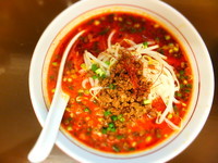 「赤担々麺　840円」@東京担々麺 ゴマ哲の写真