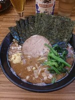 「ラーメン、海苔、濃い目、固め、少なめ」@横浜家系らーめん 二代目 武道家の写真