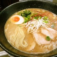 「濃厚あら焼鶏白湯そば」@あら焼鶏白湯 カシムラの写真