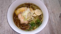 「アグー豚の醤油ラーメン（８００円）」@BumBunBlauCafe with BeeHiveの写真