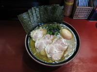 「特製醤油らーめん（麺固め）：900円」@横浜家系 神田家の写真