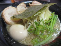 「特製ラーメン」@ホープ背油らーめん はやぶさの写真