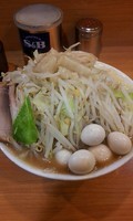 「小ラーメン ニンニクアブラ」@ラーメン二郎 八王子野猿街道店2の写真