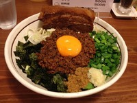 「トロ豚まぜそば」@麺 酒 やまのの写真