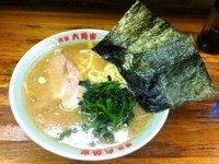 「ラーメン650円」@六角家 六角橋本店の写真