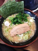 「醤油ラーメン➕大盛➕細麺➕麺硬め」@一翔の写真