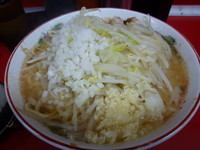 「ラーメン（ニンニク・タマネギ）¥690」@ラーメン二郎 湘南藤沢店の写真