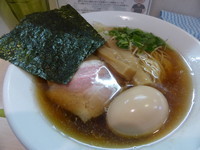 「鴨だし煮干そば　特製醤油そば（１０００円）」@蔦の葉の写真