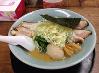 「とんこつ醤油 味玉 肉増 ネギ大盛」@醤油トンコツらーめん 炭よしの写真