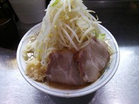「ラーメン　ヤサイニンニクアブラ　680円」@らーめん大 大久保店の写真