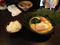 「ラーメン￥680＋味玉￥100＋海苔￥50＋ライス無料」@横浜家系ラーメン 壱角家 西葛西店の写真