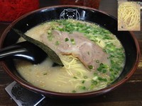 「博多ラーメン＋替玉」@博多ラーメン 長浜や 青物横丁店の写真