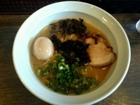 「醤油玉子らーめん」@濃厚鶏らーめん 武者道の写真