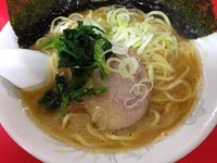 「ラーメン並 太麺」@鹿島家 鶴見店の写真
