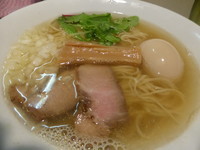 「鴨だし煮干そば　味玉塩そば（８５０円）」@蔦の葉の写真