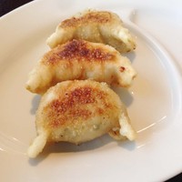 「Aセット醤油らーめん・揚げ焼餃子3ヶ・ライス・お新香780円」@青竹手打佐野らーめん こまちゅ屋 館林支店の写真