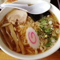 「Aセット醤油らーめん・揚げ焼餃子3ヶ・ライス・お新香780円」@青竹手打佐野らーめん こまちゅ屋 館林支店の写真