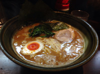 「赤味噌らーめん(大盛り)830円+150円」@横浜らーめん 壱八家 本厚木店の写真