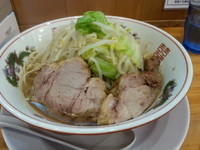 「ラーメン(小盛・200g・野菜普通)700円」@らーめん いち大の写真