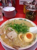「コク旨ラーメン 味玉  850円」@ラーメン魁力屋 北与野店の写真