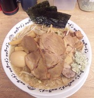 「メガ豚野郎ラーメン:960円」@野郎ラーメン 西武新宿駅前店の写真