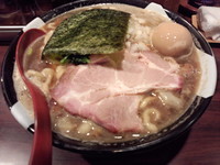 「中華そば(680円)＋味玉(100円)」@すごい煮干ラーメン凪 大久保北口店の写真