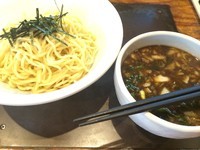 「つけ麺並盛り【730円】半ライス無料」@らうめん つけめん 三都屋の写真