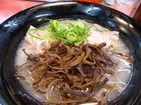「チャーシューメン（４８０円）＋きくらげ（５０円）」@博多ラーメン はかたや 川端店の写真