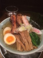 「塩ラーメン 全部のせ」@中華そば 櫓屋の写真