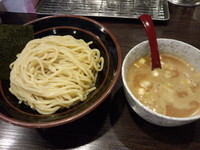 「濃厚魚介とんこつつけめん（大盛タイムサービス）780円」@新とんこつ大学 神田キャンパスの写真