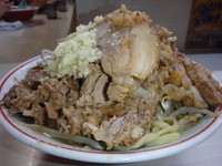 「豚ラーメン(900円)(ヤサイニンニクアブラ)」@ラーメン荘 歴史を刻め 本店の写真