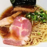 「淡麗鶏そば（醤油）」@松戸富田製麺 ららぽーとTOKYO-BAY店の写真