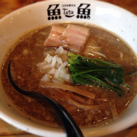 「焦がし荒煮干しらぁ麺」@立川中華そば とと ホンテンの写真