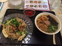 「豚焼き炒飯680円、昔ながらの半ラーメン400円」@チャーハン専門店 炒飯の万博の写真